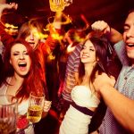 Jeugd gaat steeds minder uit