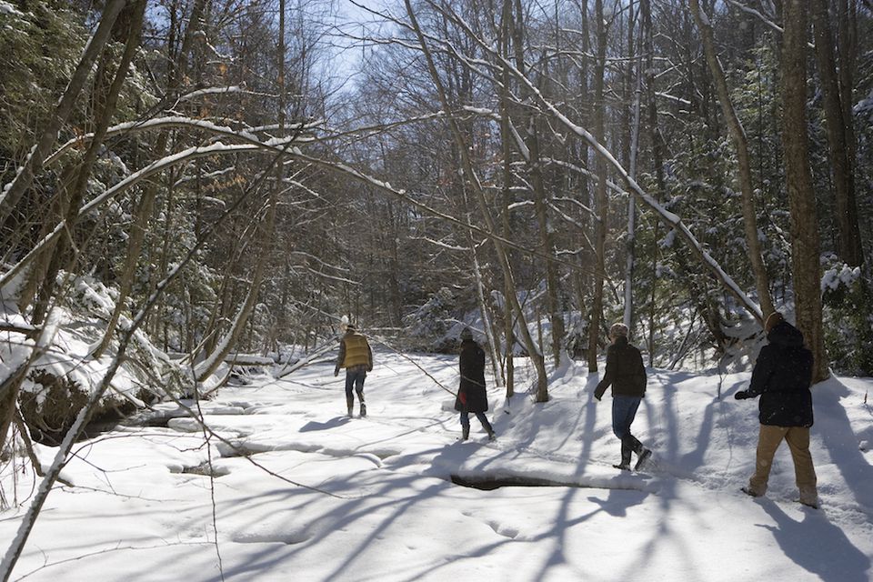 15 km winterse tocht als ontgroening jongerenparlement Eisch