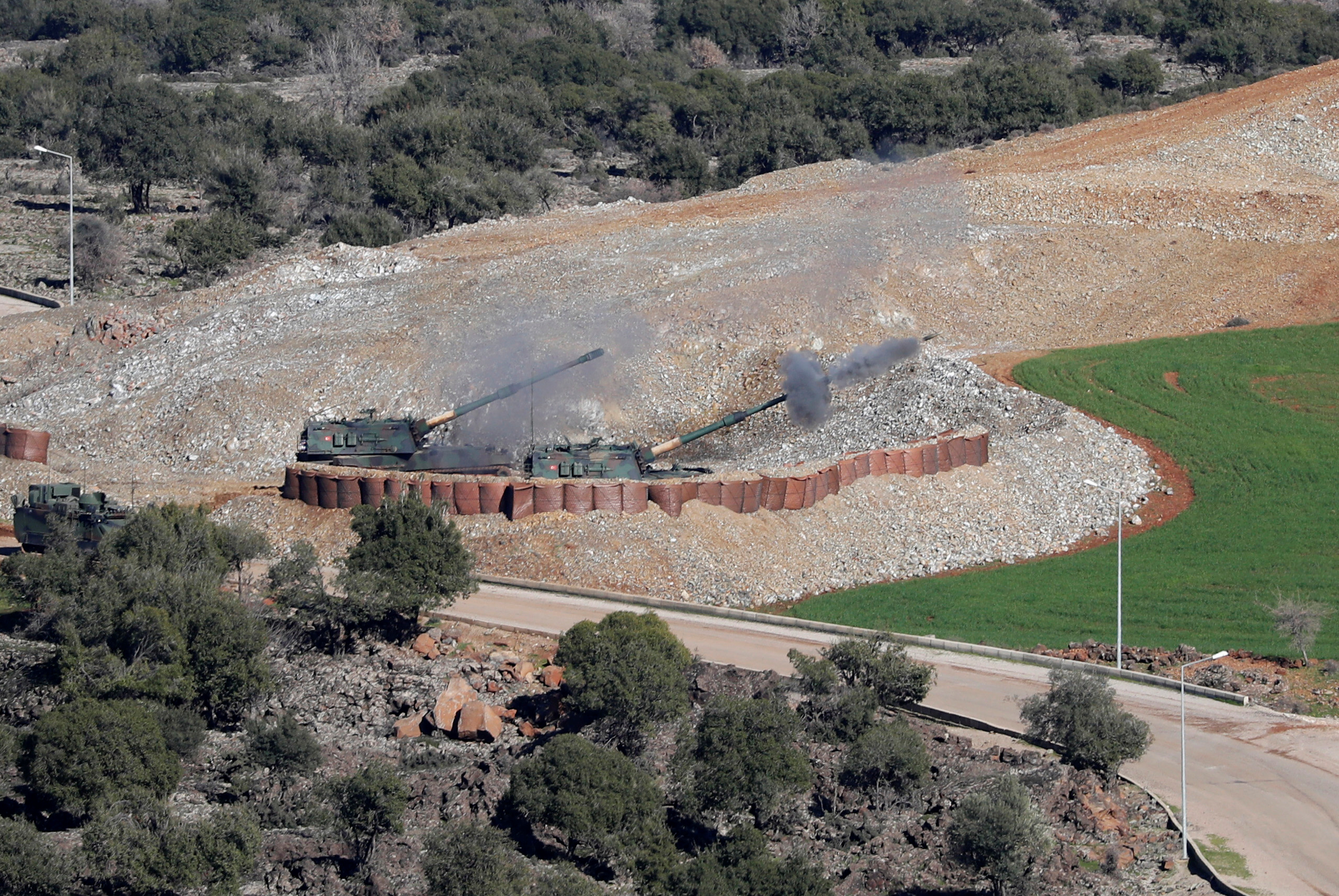 Extra militairen naar Turkse koloniën om Turkse aanval Afrin