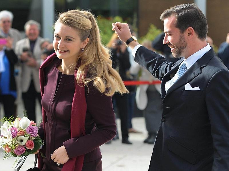 Liveblog: K.P. Mils en K.P. Stéphanie op bezoek in Paierm